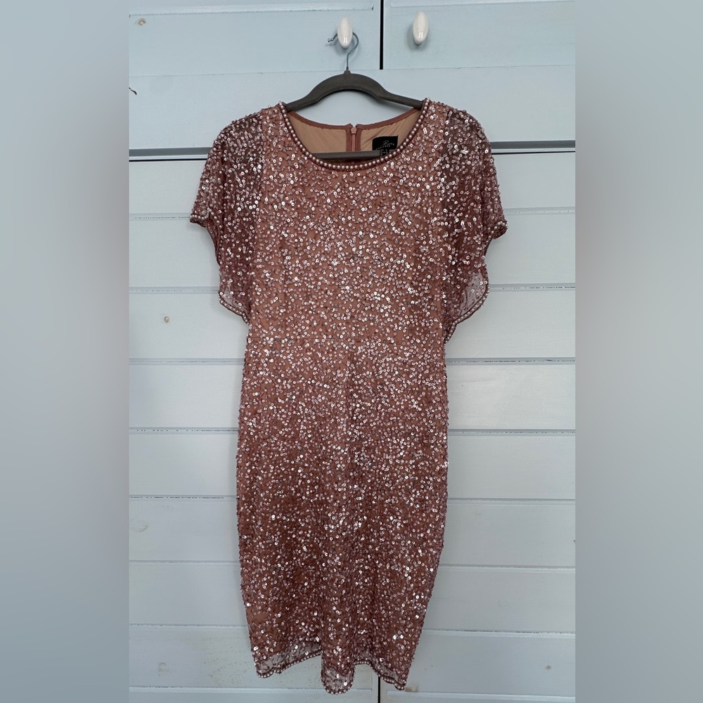 Adrianna Papell Sequin Beaded Cocktail Dress, Flutter Sleeves, Rose Gold Size 2